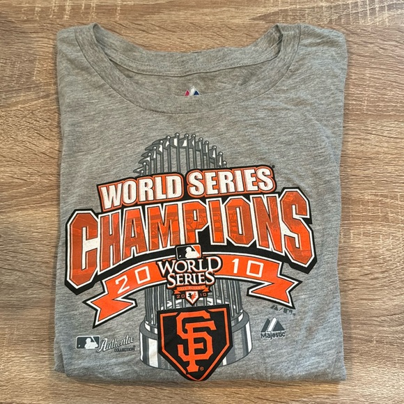 Majestic Tops - Majestic San Francisco Giants Shirt